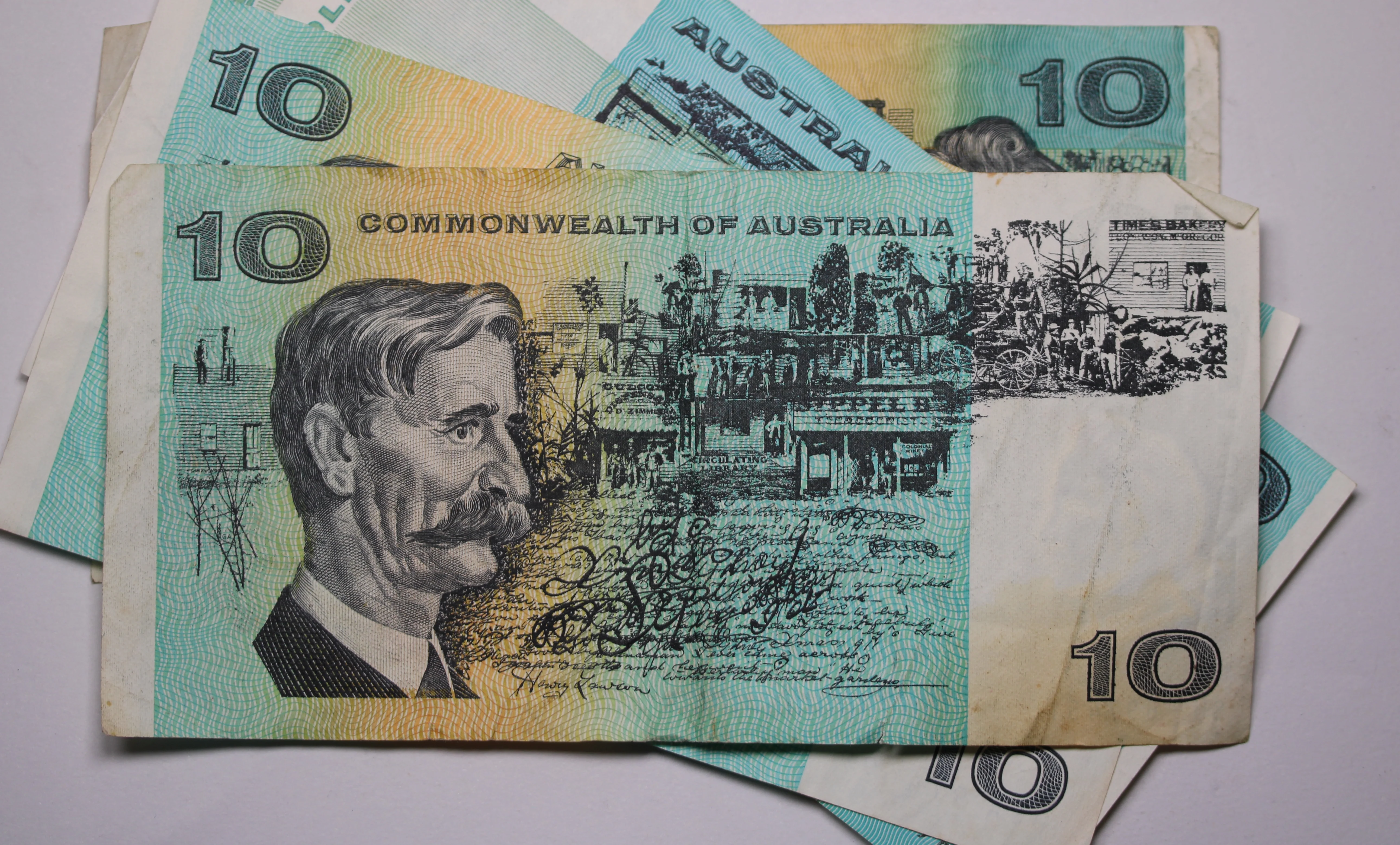 Australian $10 Paper Banknote Circulated - Image 2