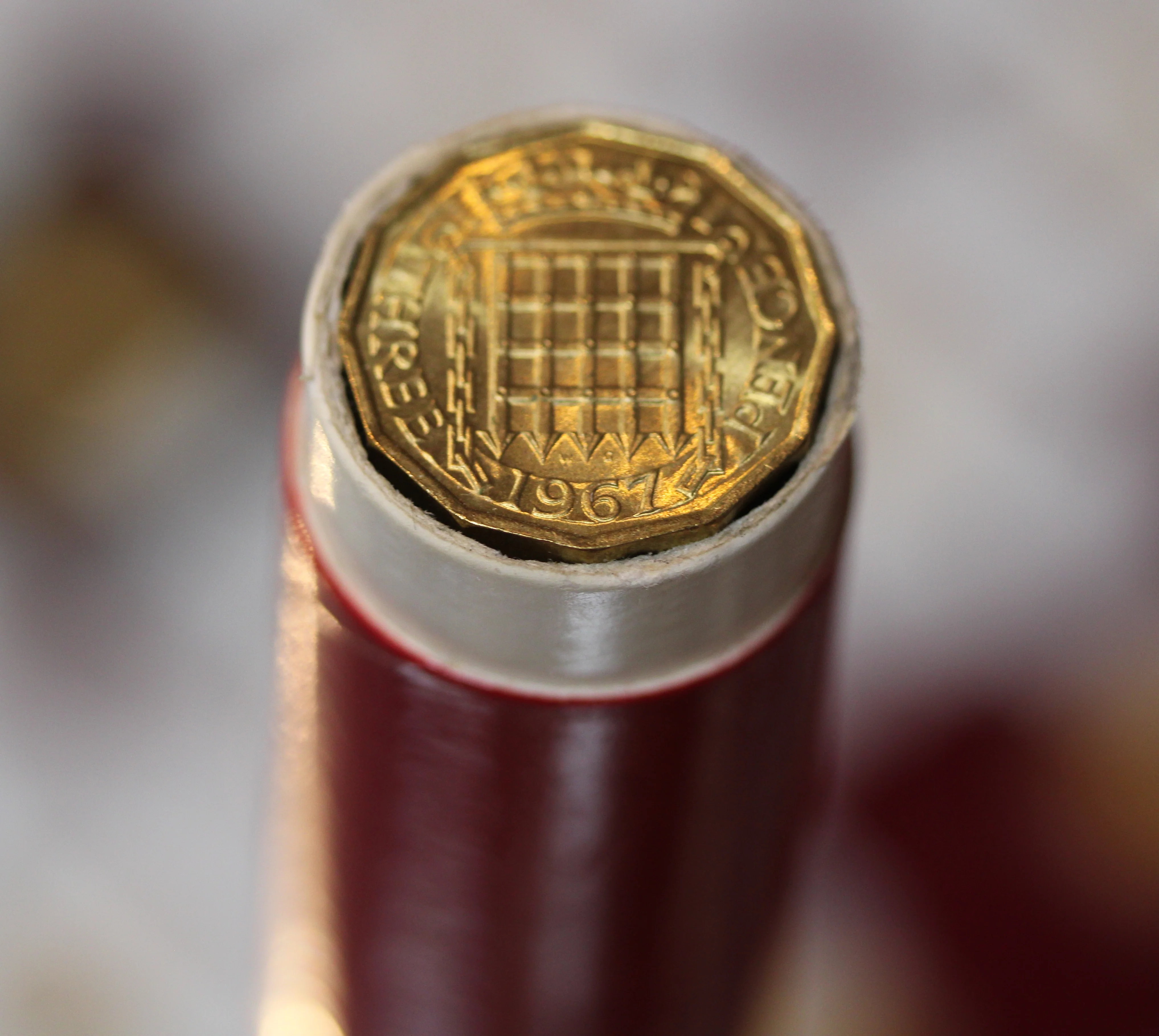 1967 GB Elizabeth II Threepence Uncirculated Coin Roll - Image 3
