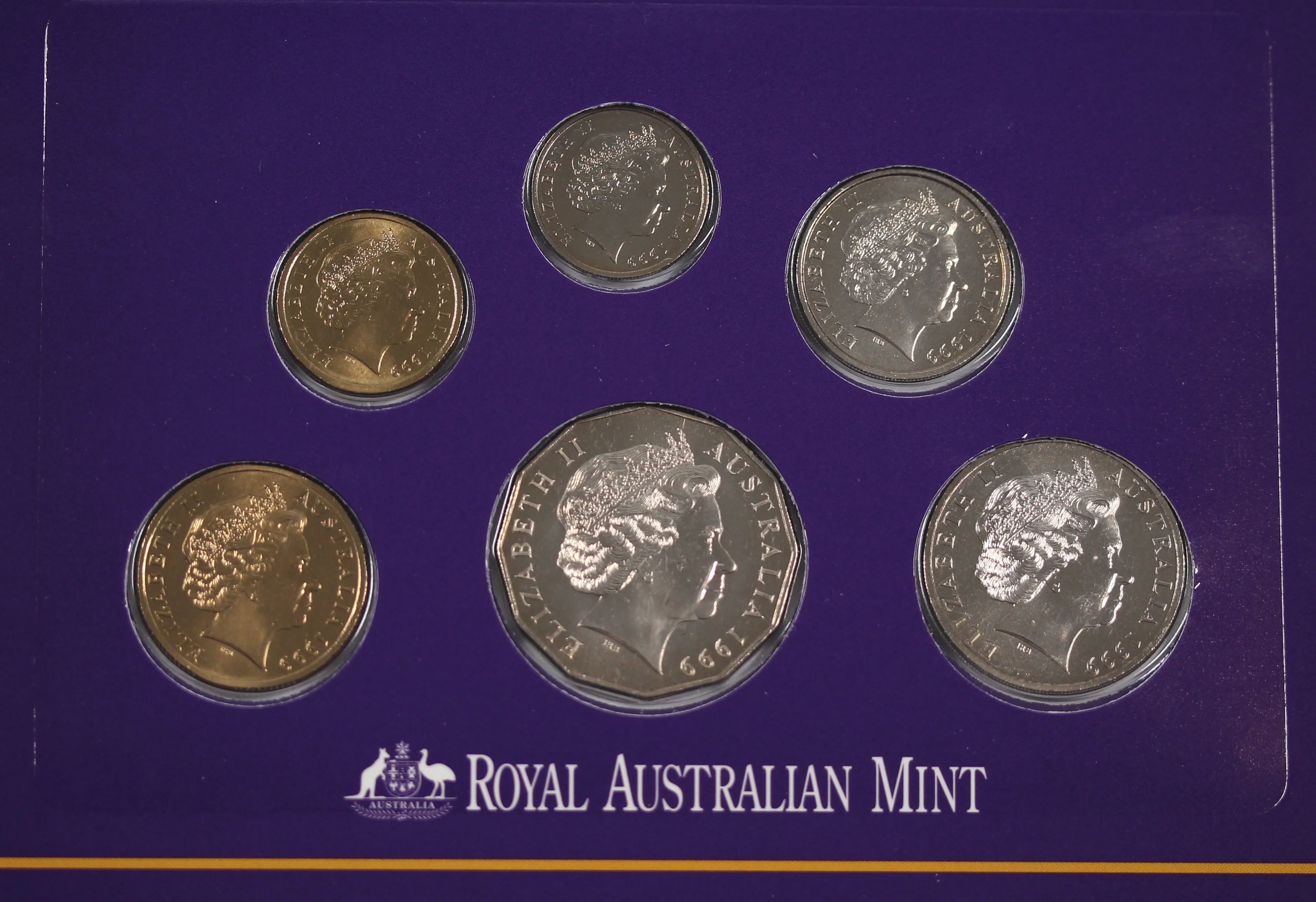 1999 Mint Set Year of the Older Persons - Image 3