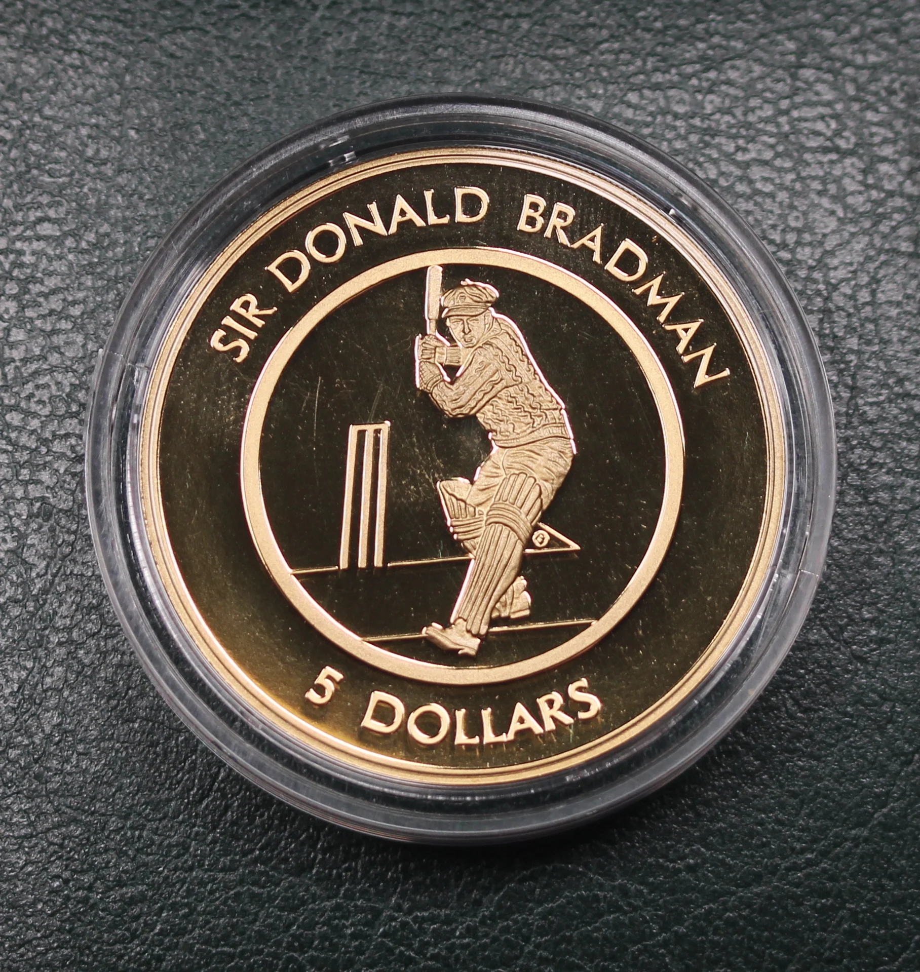 2001 Sir Don Bradman $5 Proof Coin - Image 2