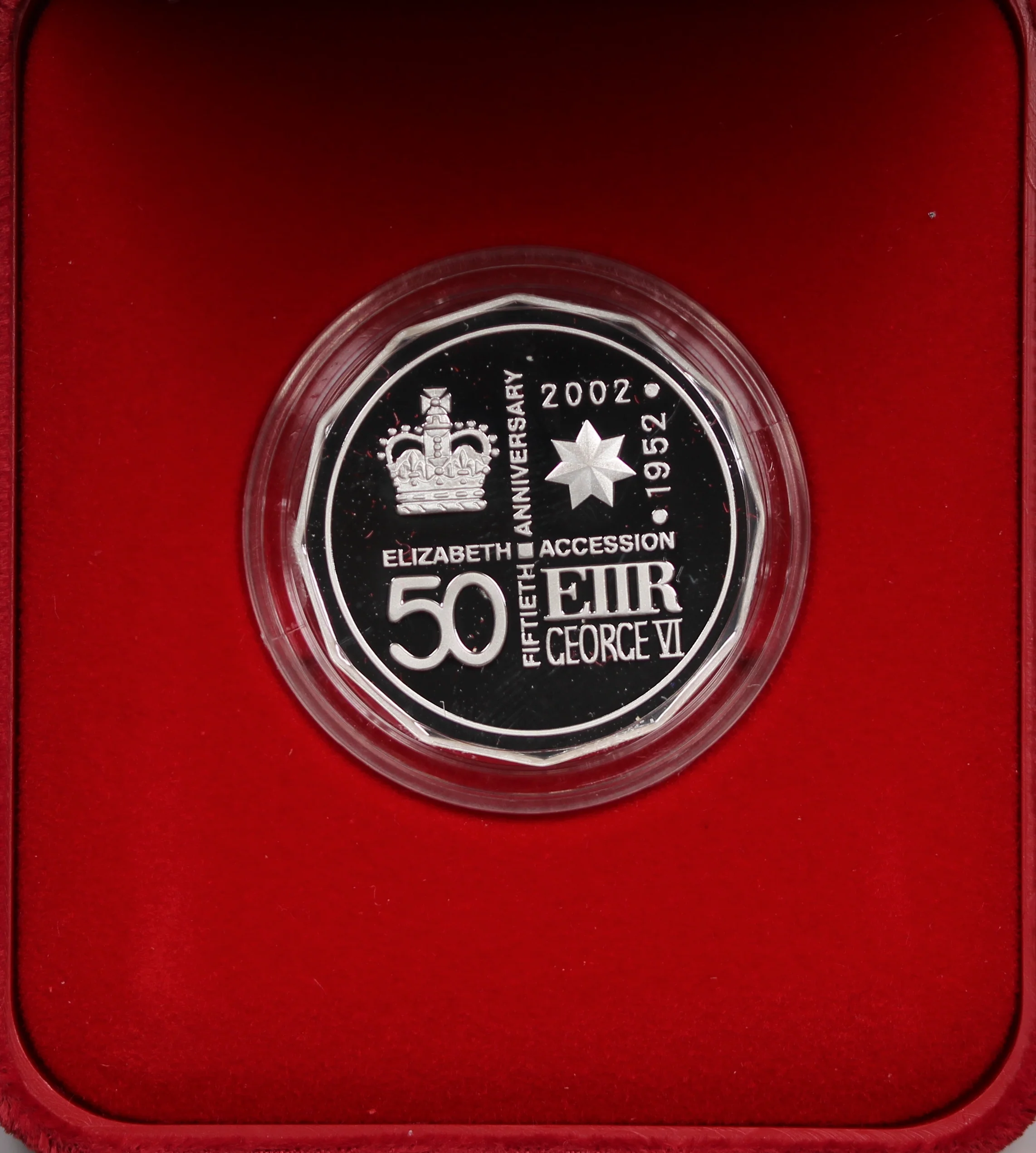 2002 QEII 50th Anniversary Accession 50c Silver Proof Coin - Image 4