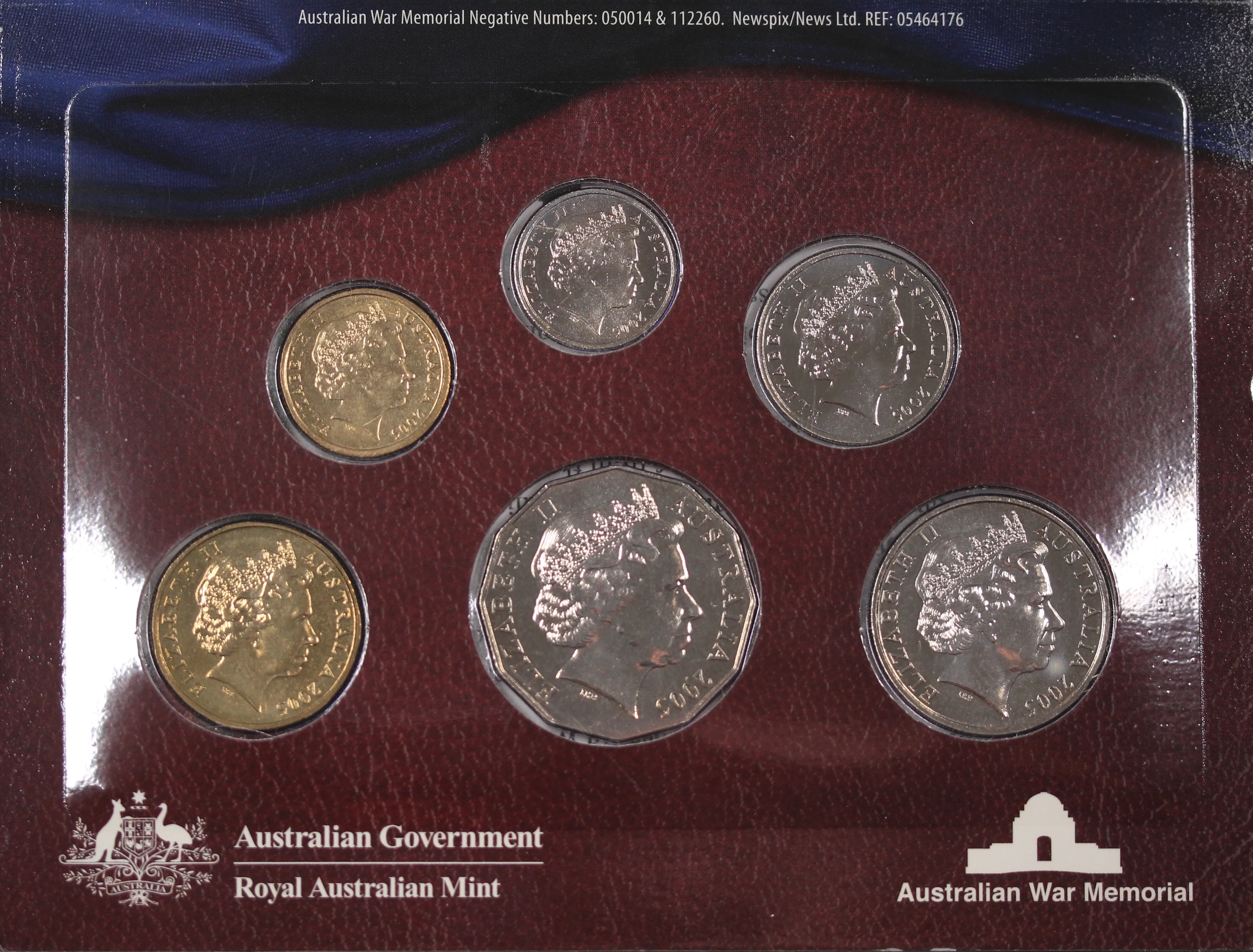 2005 Mint Set (Anniversary End of WWII) - Image 3