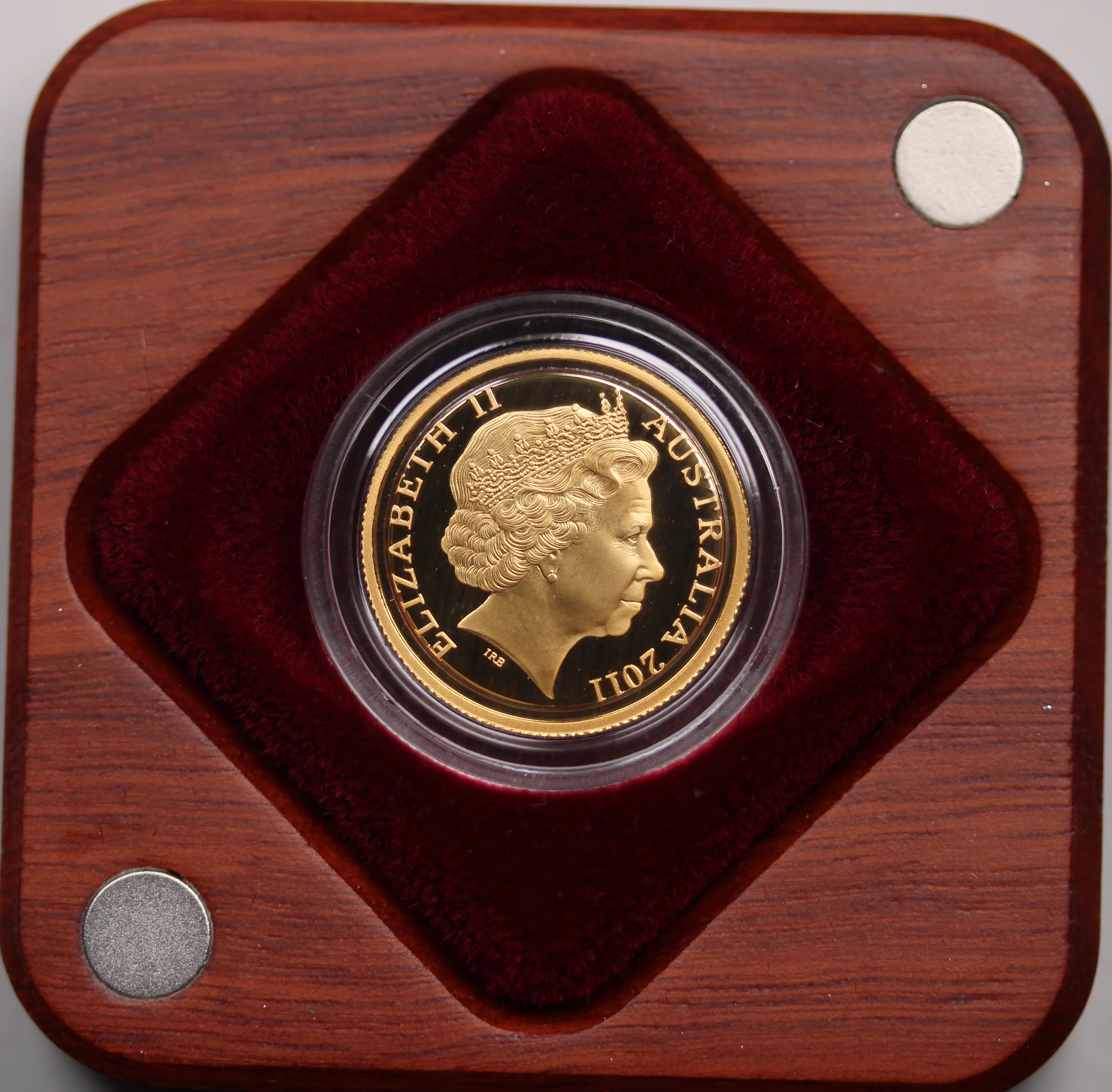 2011 $10 Kangaroo Allied Rock Wallaby 1/10oz Gold Proof Coin - Image 3