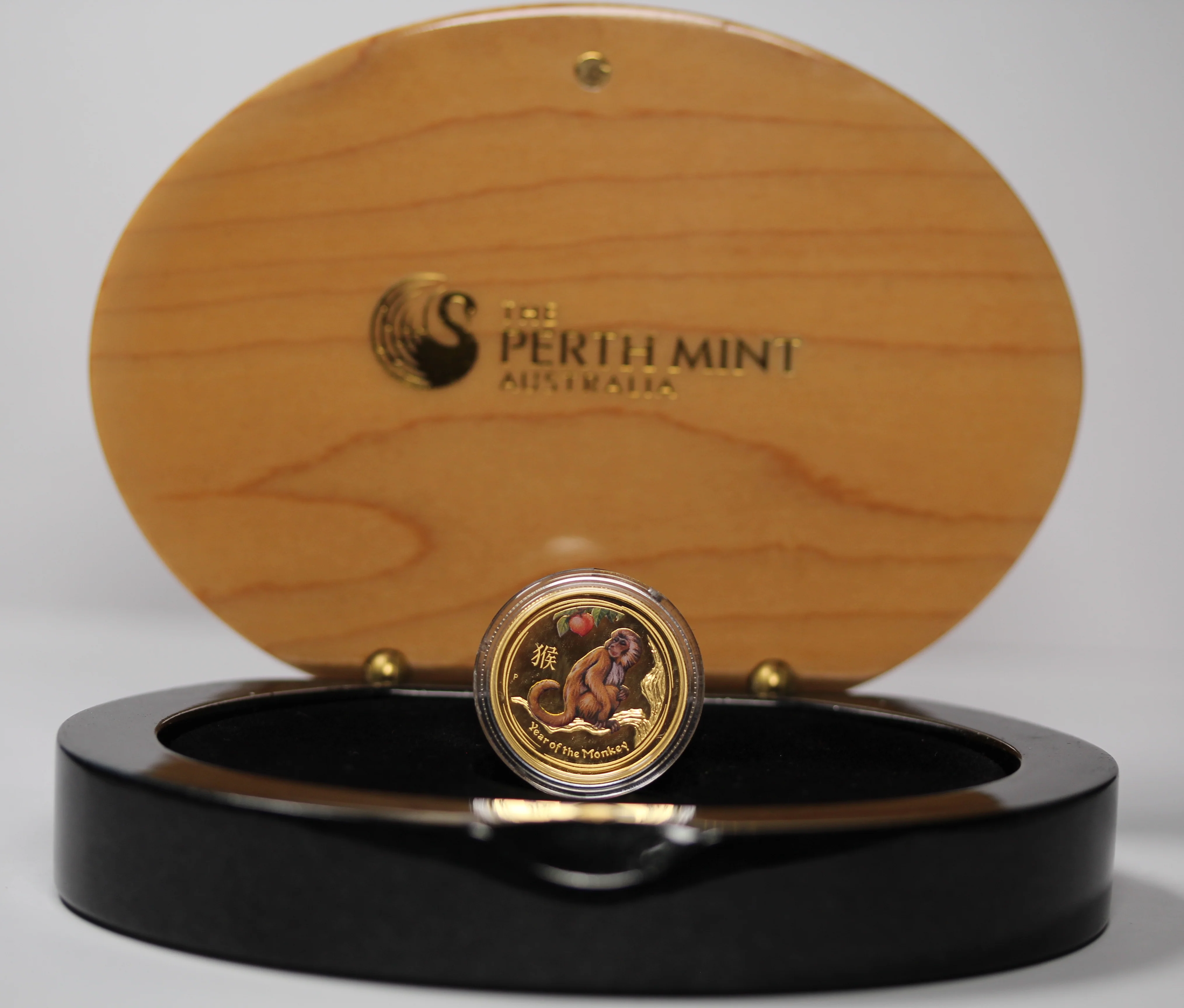 2016 Year of the Monkey 1/4oz Coloured Gold Proof Coin - Image 2