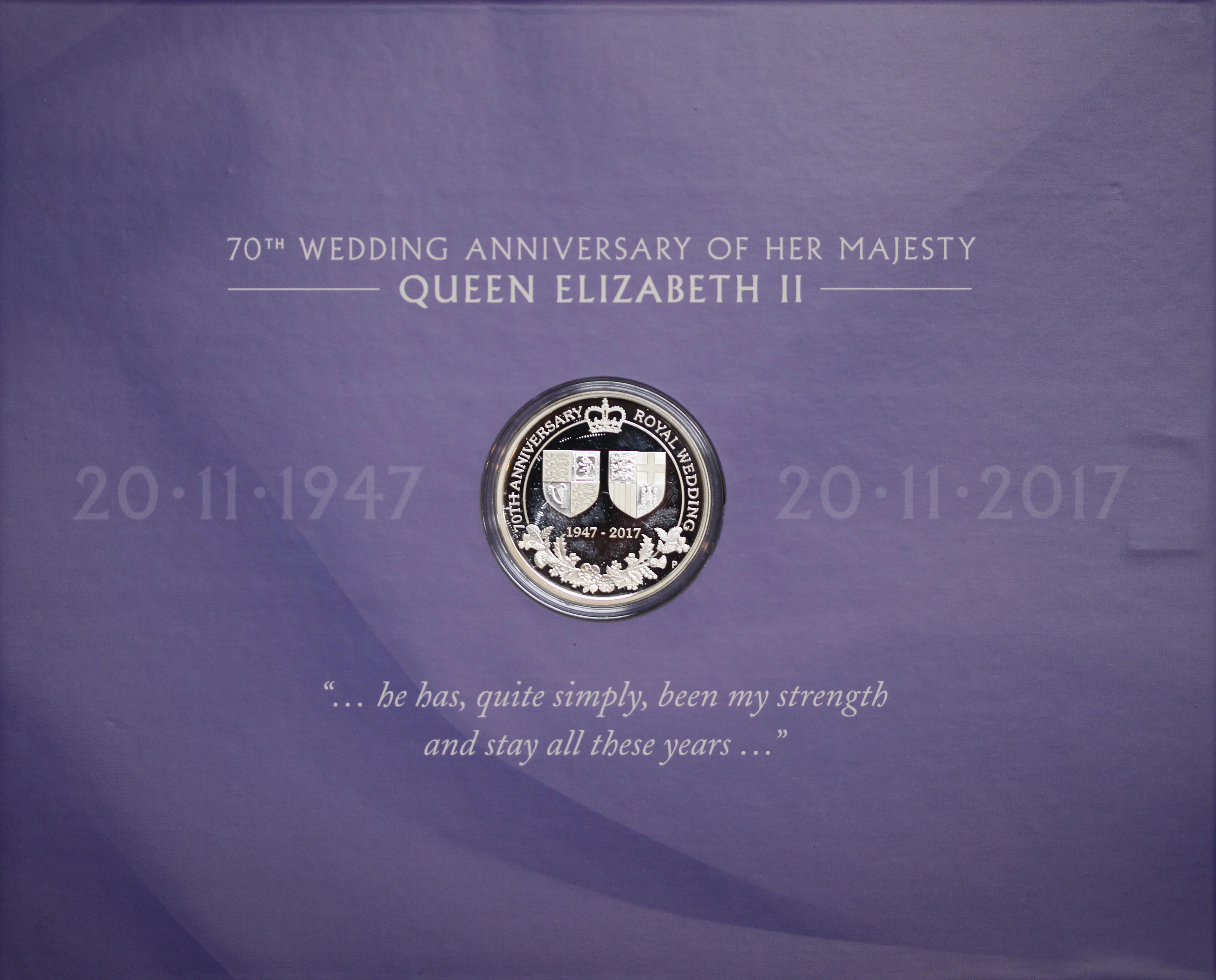 2017 70th Wedding Anniversary QEII 1oz Silver Proof Impressions Folder - Image 2
