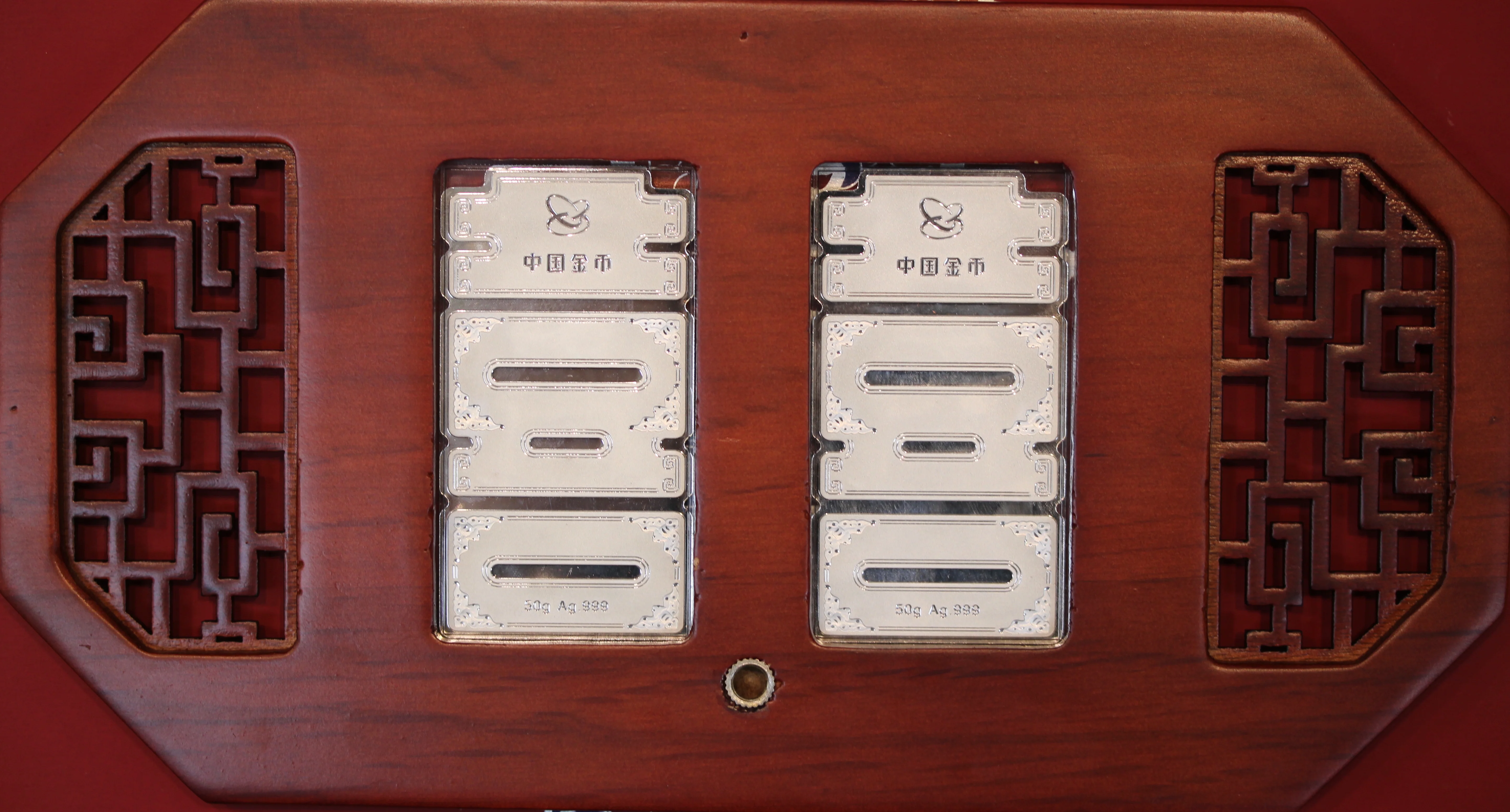 Pair of 50g Silver Chinese Rabbit Bars In Presentation Box - Image 3