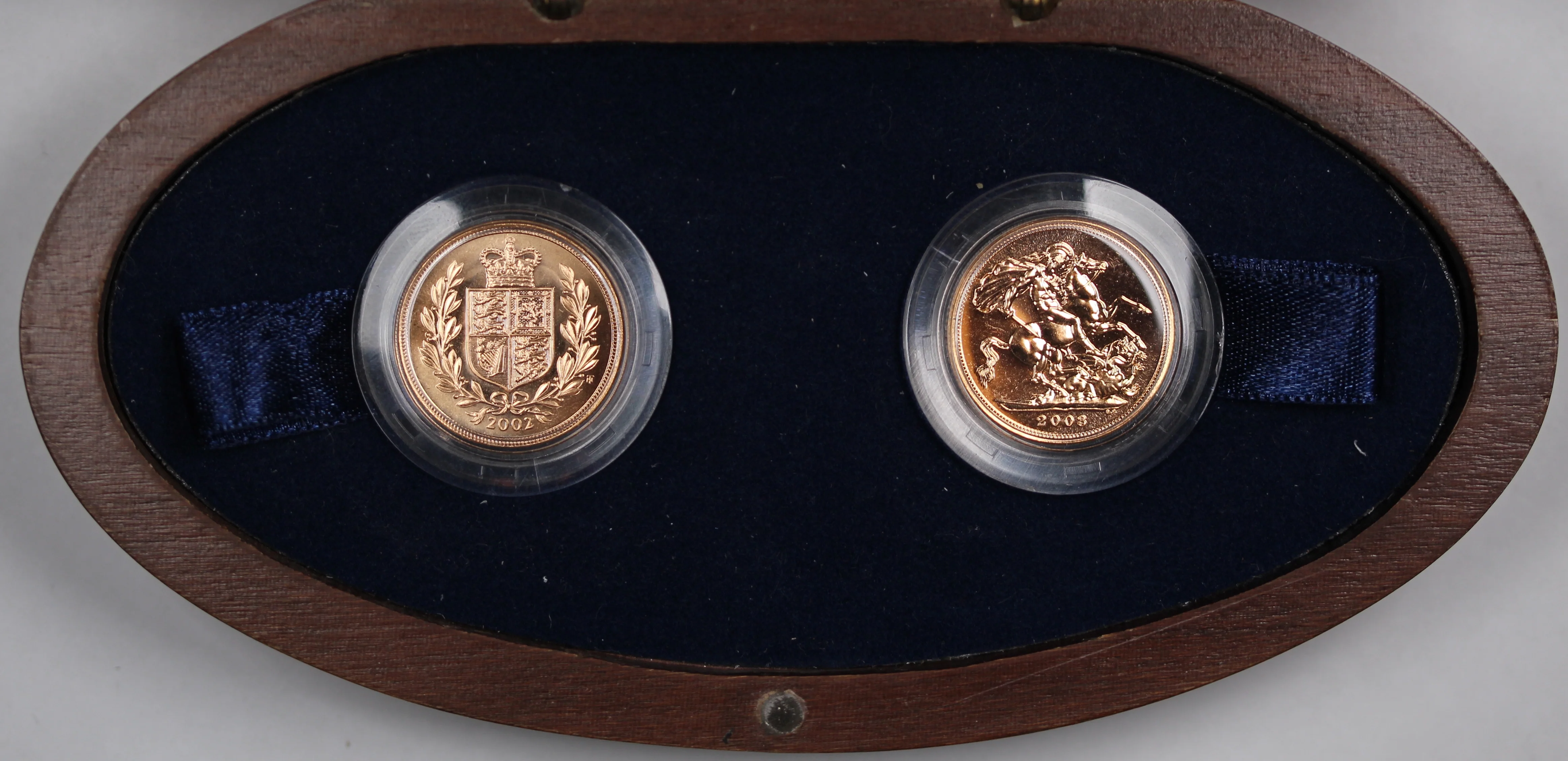 GB 2002-2003 Golden Jubilee Sovereign Pair UNC - Image 2