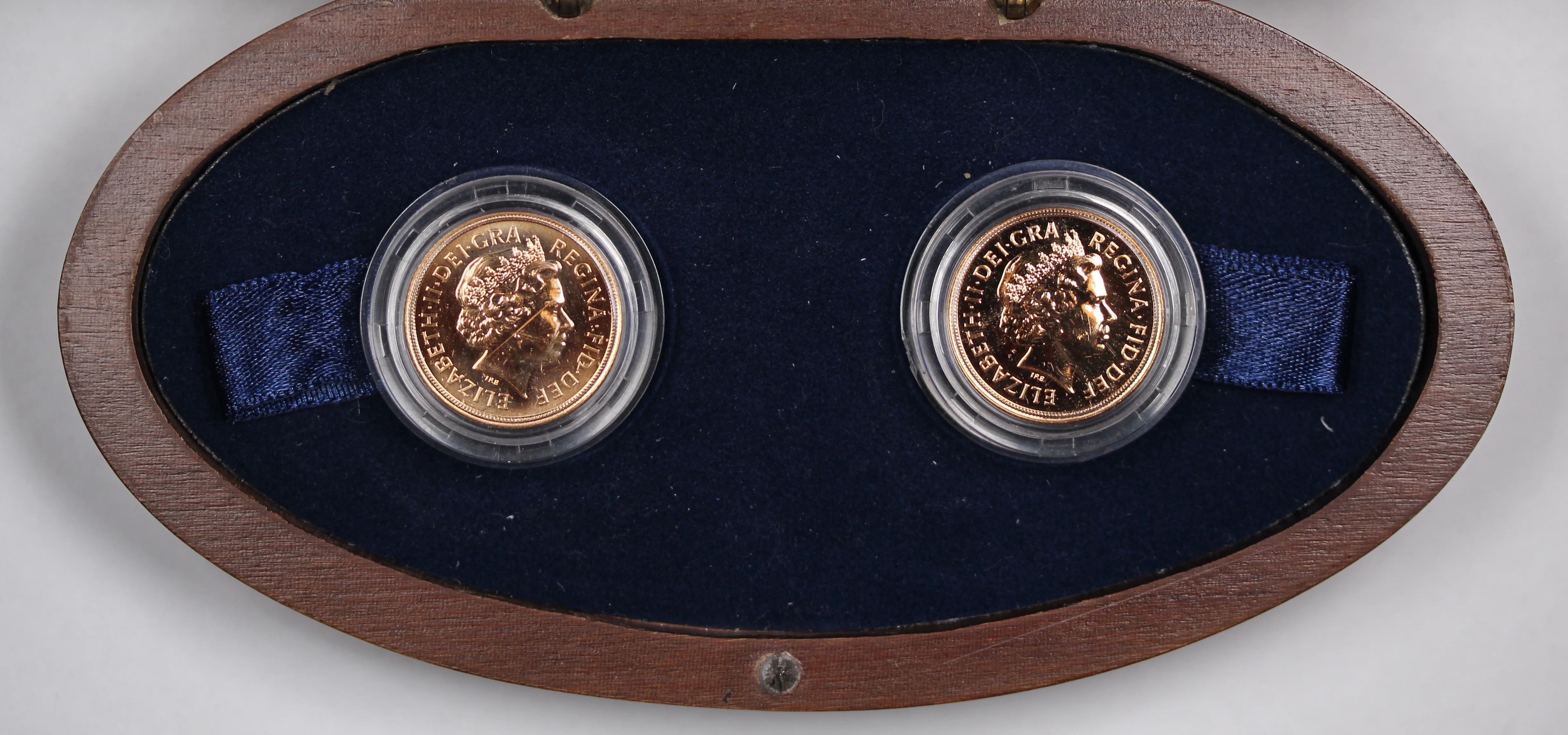 GB 2002-2003 Golden Jubilee Sovereign Pair UNC - Image 4