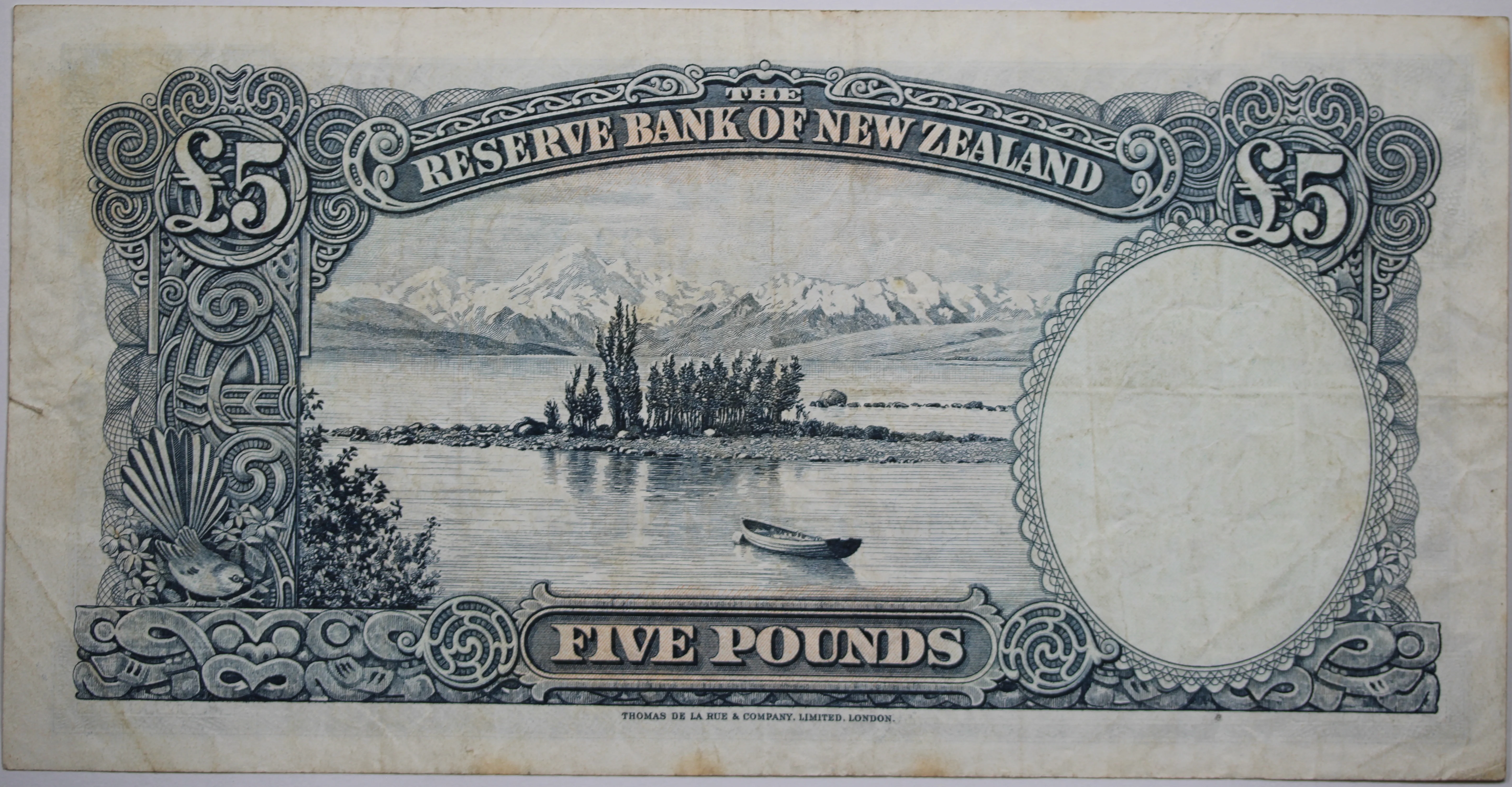 New Zealand 10 Shilling, One Pound and Five Pound Trio of Notes VF - Image 3