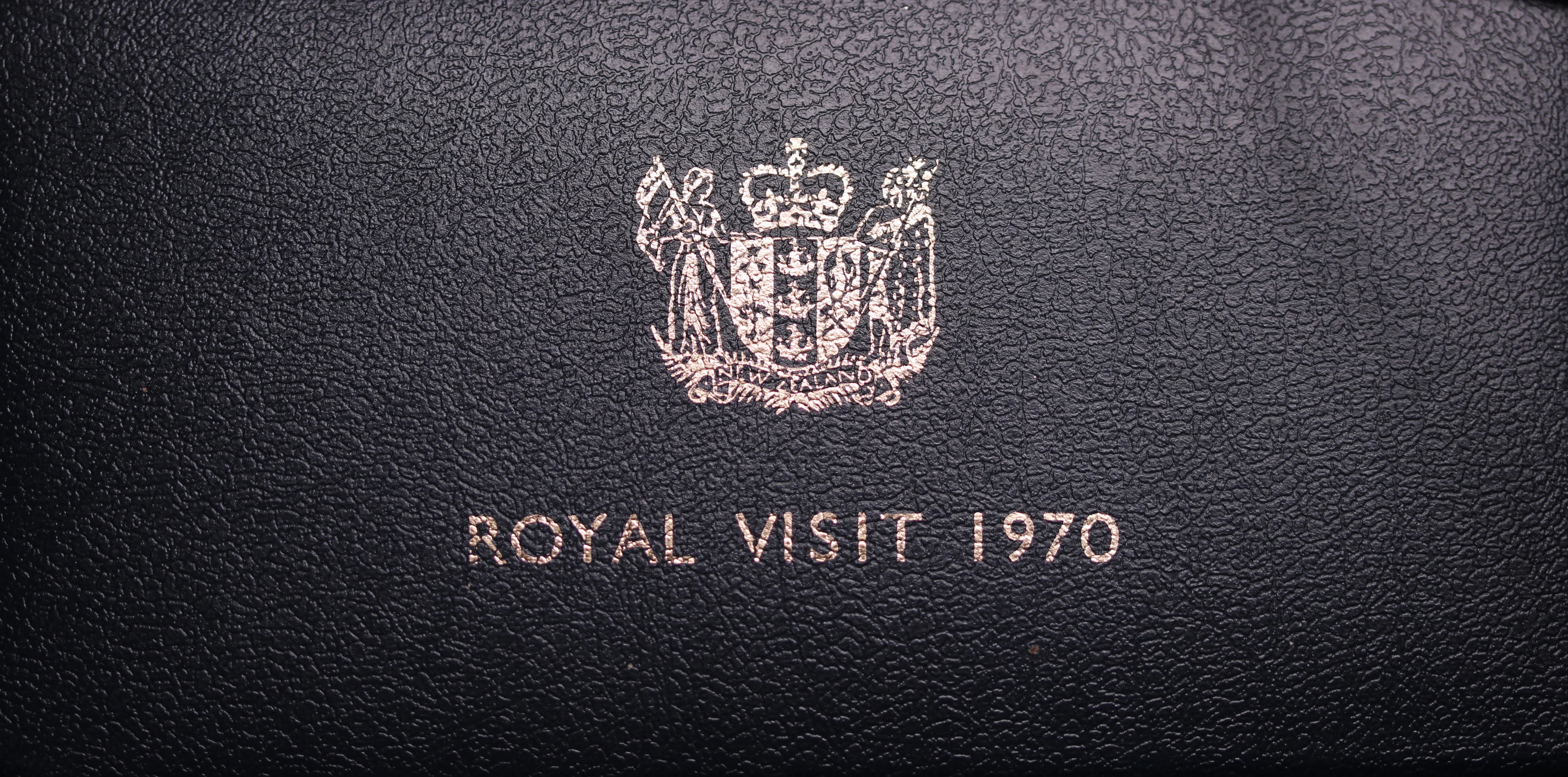 New Zealand 1970 Coin Set Royal Visit Commemorative Issue - Image 2