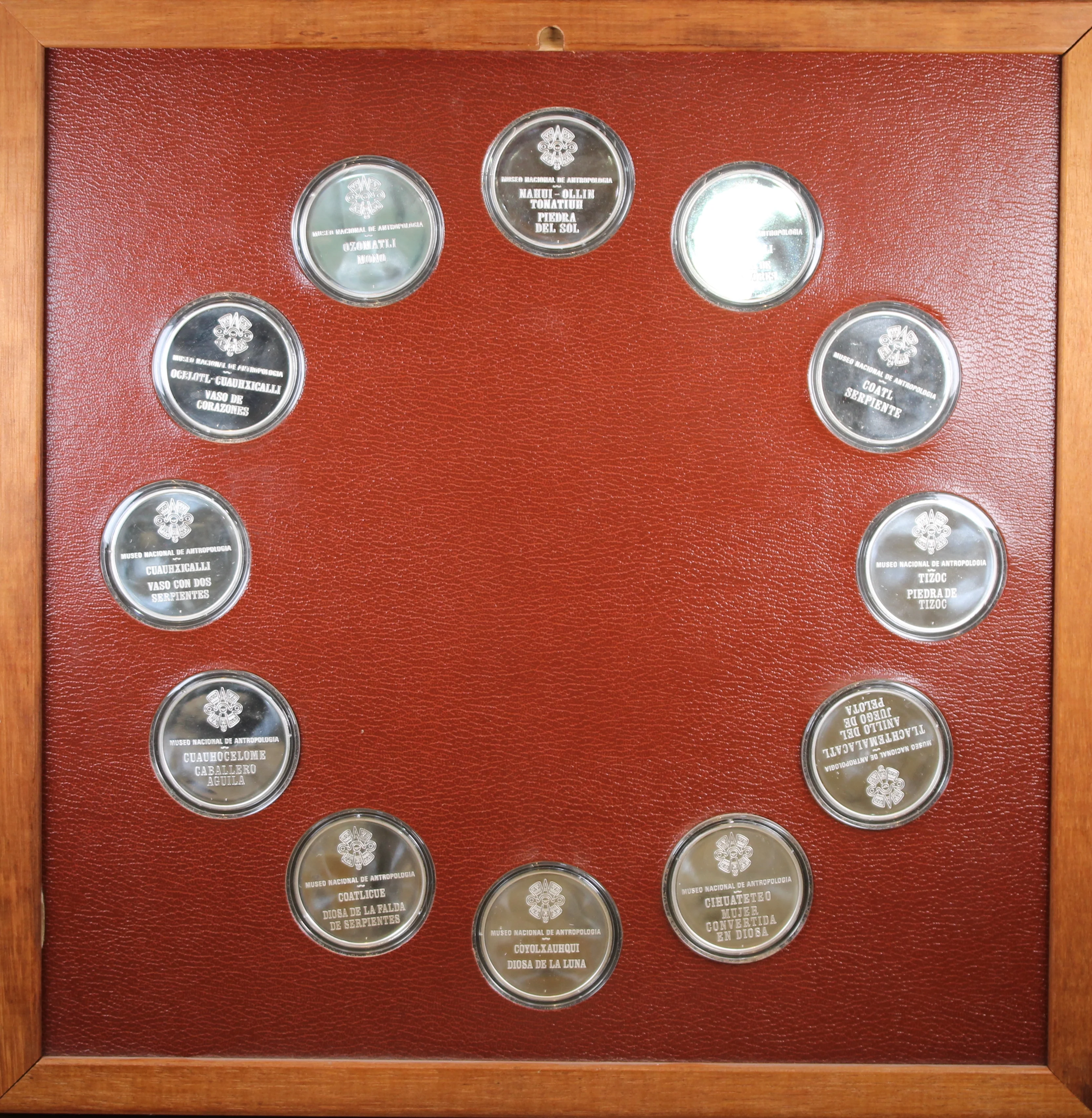 The Treasures of the Mayas 12 Medals in Sterling Silver - Image 2